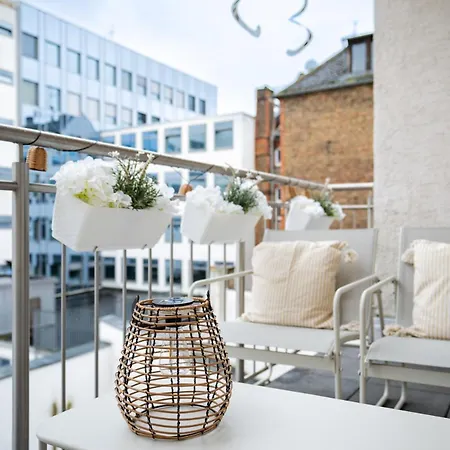 2 Bedroom Apartment - Zentral - Kueche - Balkon - Wifi - Netflix - Business - Kaffe - Parkhaus Apartment