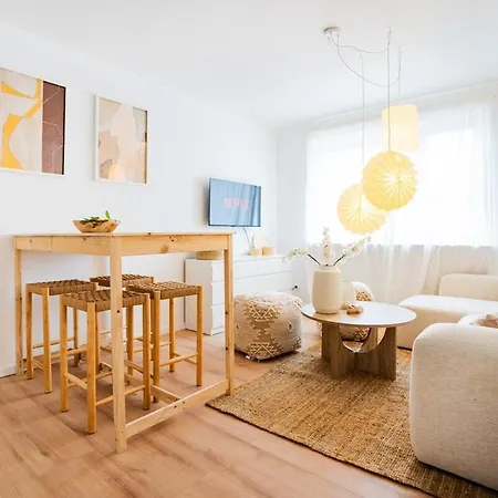 Luxus Designstudio Fuer 4 Personen Mit Terrasse Apartment
