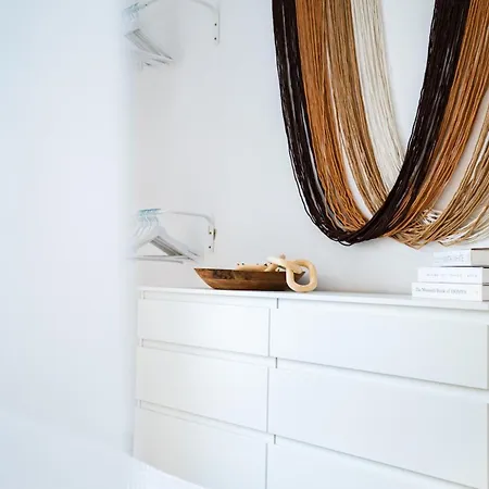 2 Bedroom Apartment - Zentral - Kueche - Balkon - Wifi - Netflix - Business - Kaffe - Parkhaus * Wiesbaden