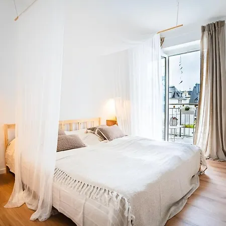 2 Bedroom Apartment - Zentral - Kueche - Balkon - Wifi - Netflix - Business - Kaffe - Parkhaus * Wiesbaden
